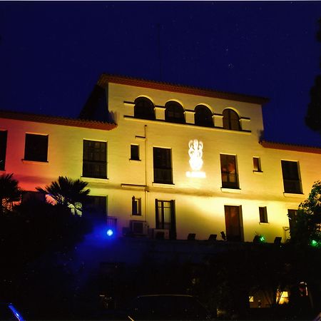 Hotel El Castell Sant Boi de Llobregat Exteriör bild