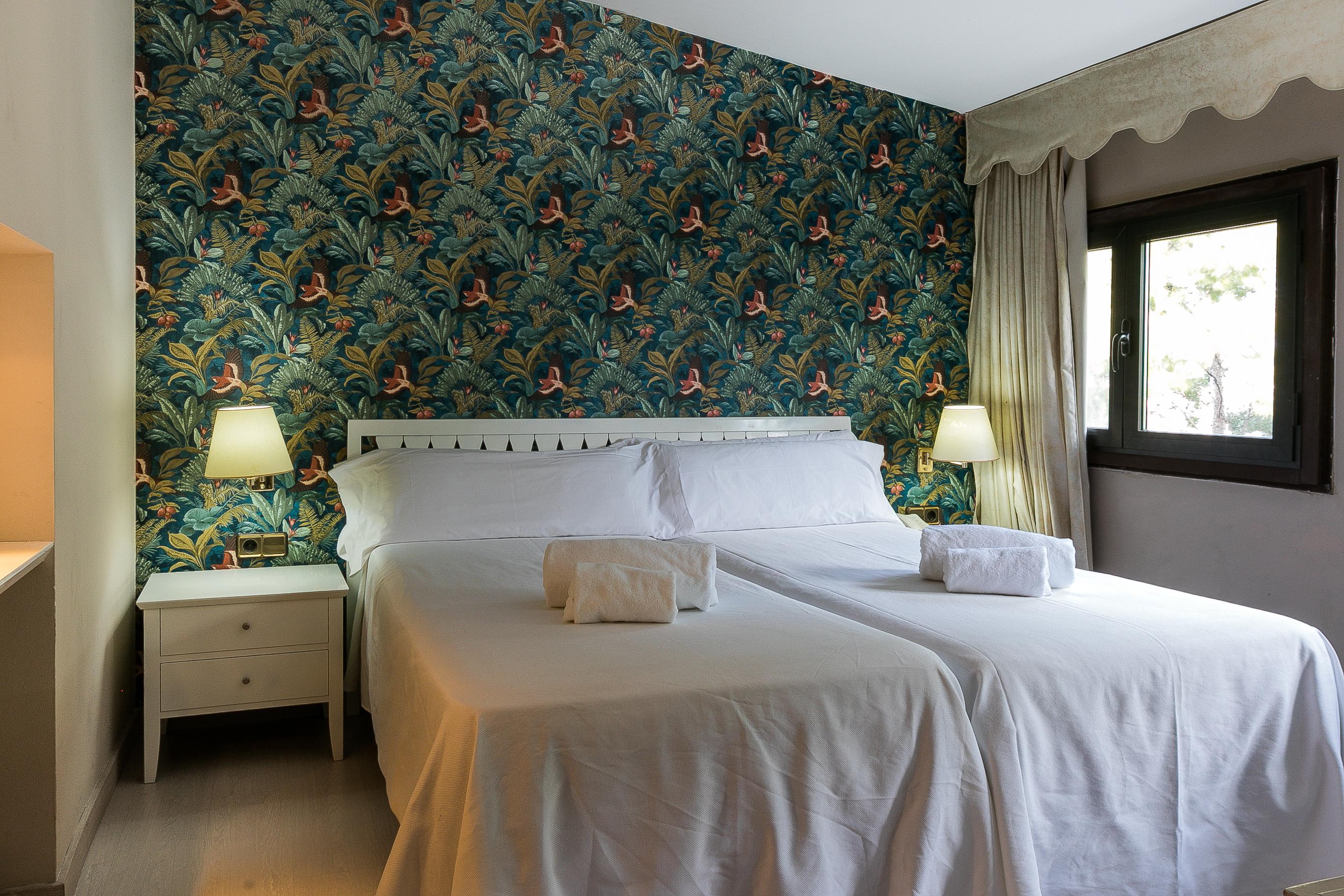 Hotel El Castell Sant Boi de Llobregat Exteriör bild