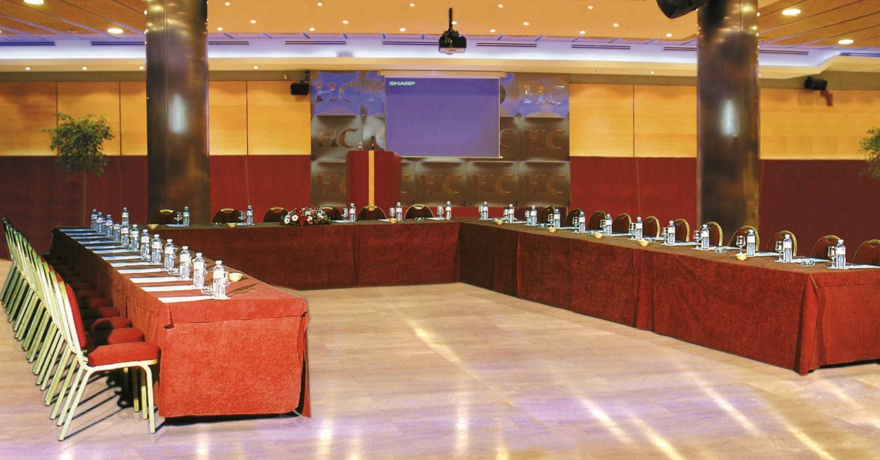Hotel El Castell Sant Boi de Llobregat Exteriör bild