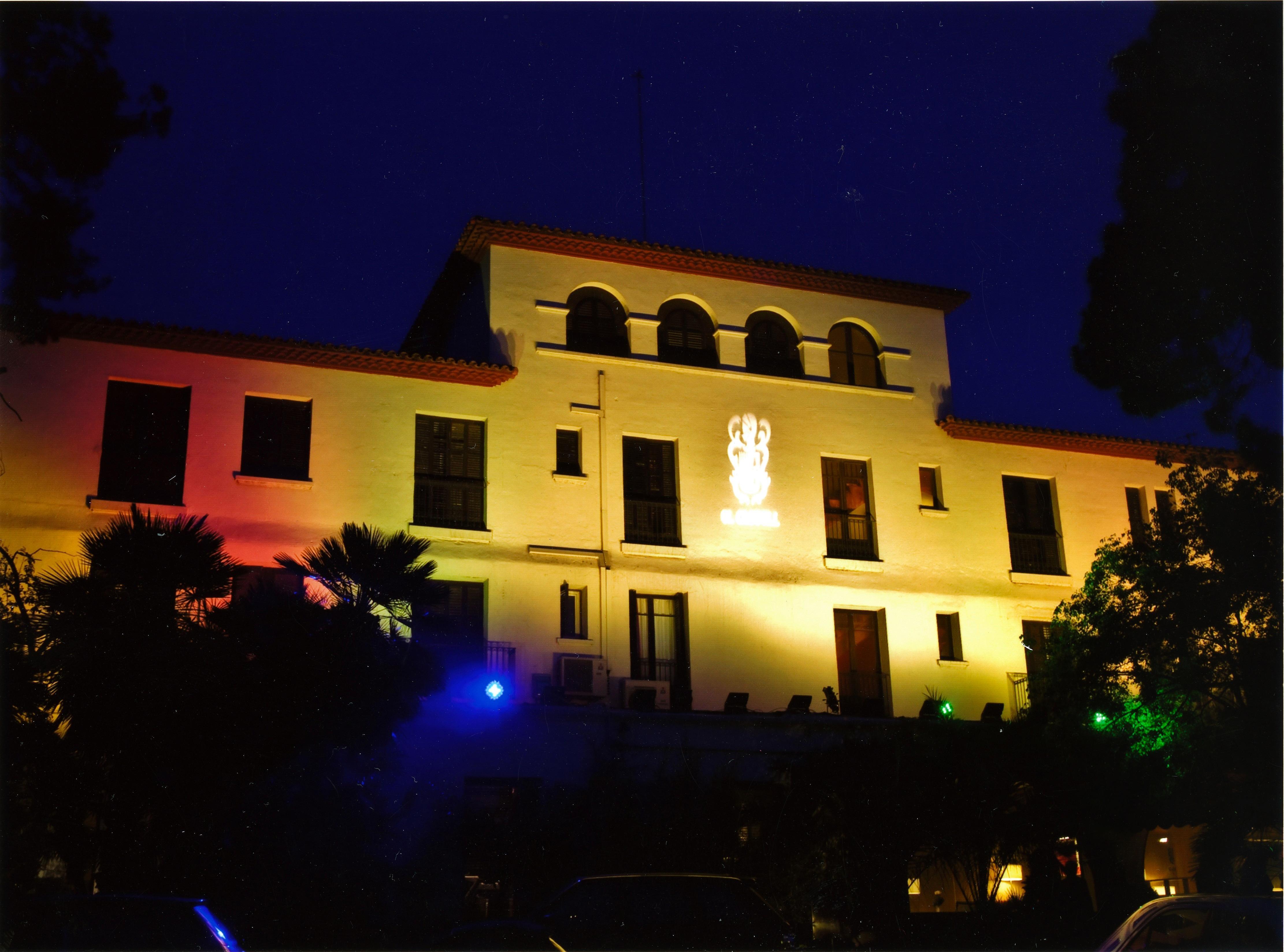 Hotel El Castell Sant Boi de Llobregat Exteriör bild