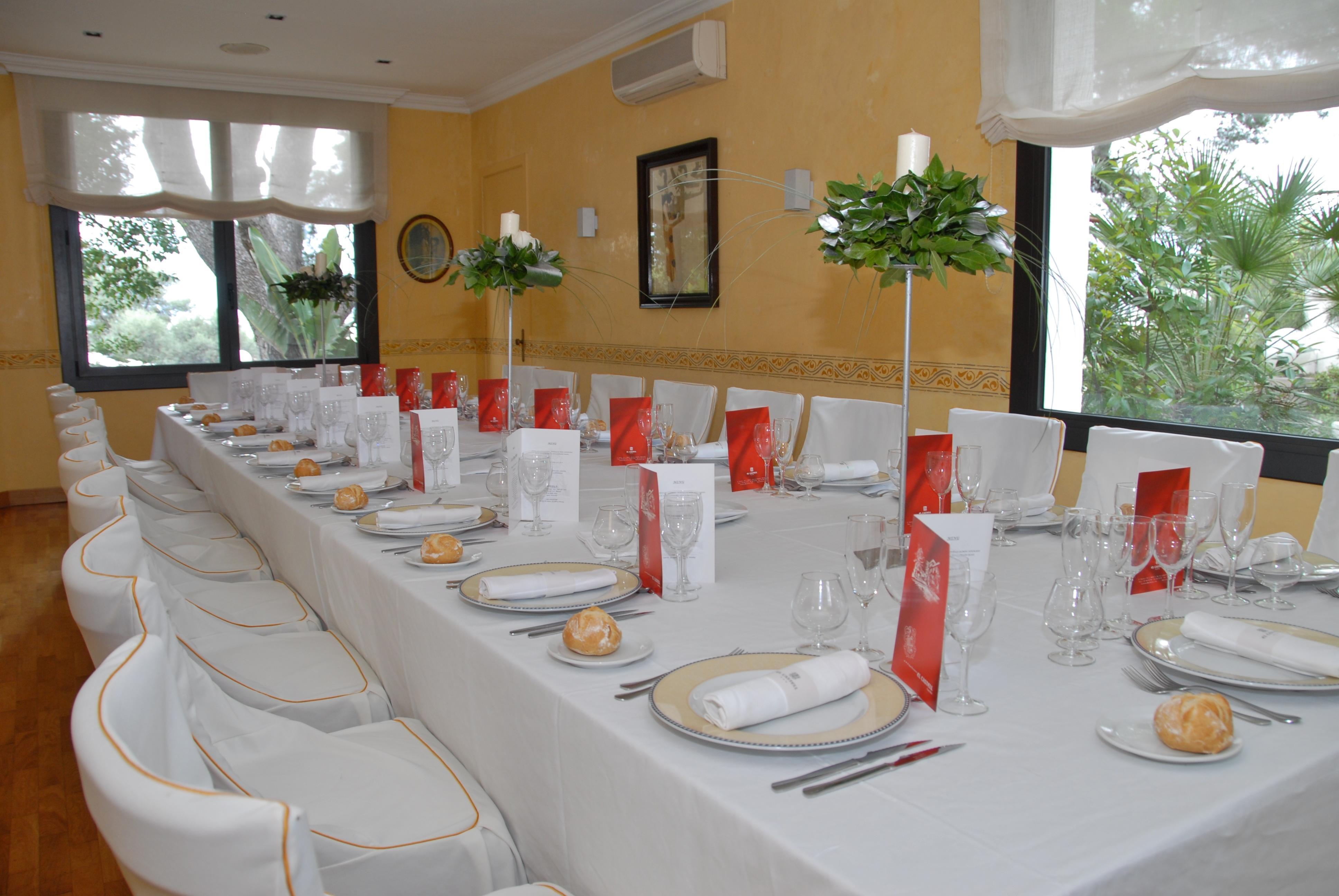 Hotel El Castell Sant Boi de Llobregat Exteriör bild